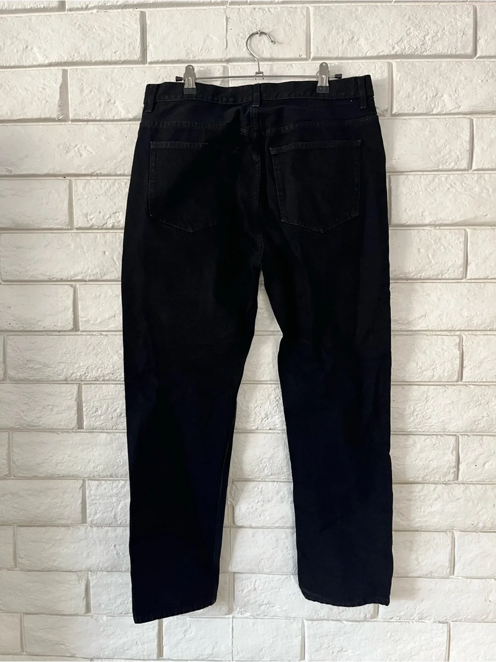 Acne Studios “van over